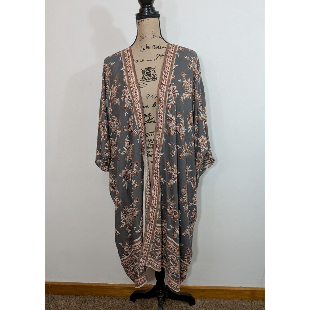 NWT ANGIE Floral Kimono Cardigan Duster Size Large Gray Boho Festival Cover Up